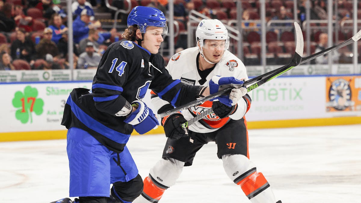 Thunder Returns Home To Face Mavericks